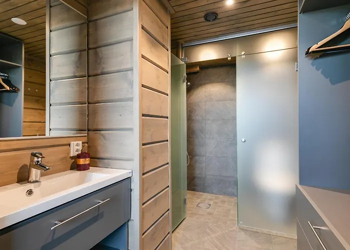 Kinos B Visit * Levi